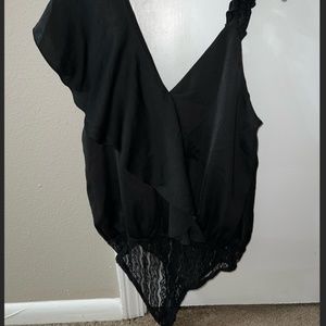 NWT Ruffle, Satin Body Suit with lace Bottom Size: Medium